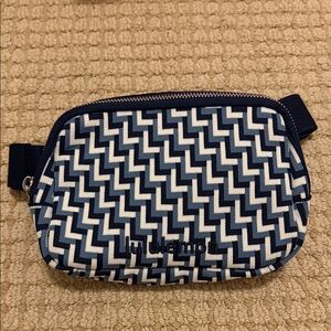 lululemon Navy and White Patterned Belt Bag